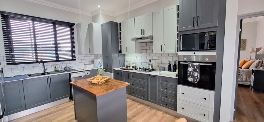 3 Bedroom Property for Sale in Albertinia Western Cape